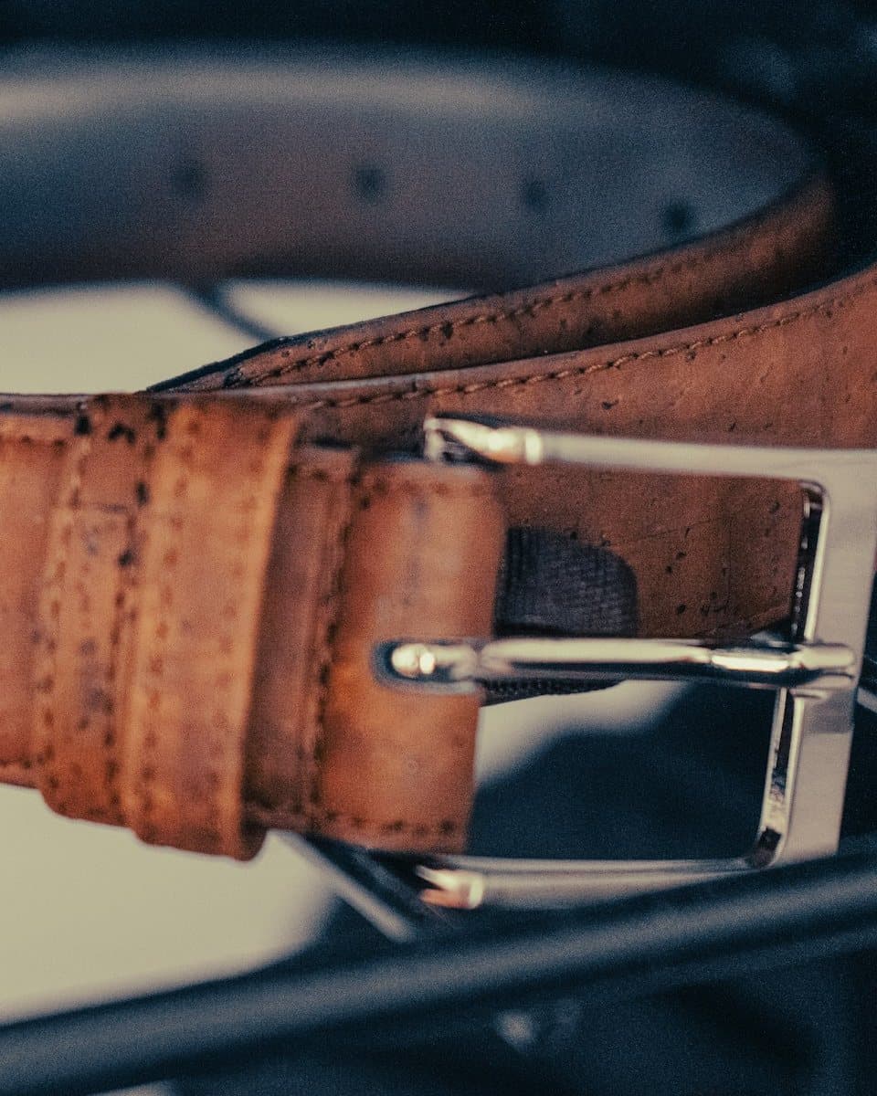 Reversible Plate Buckle Belt in Black / Tan